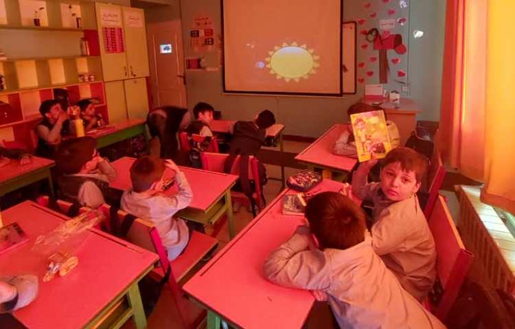 فعالیت مربوط به درس علوم گردش زمین 2