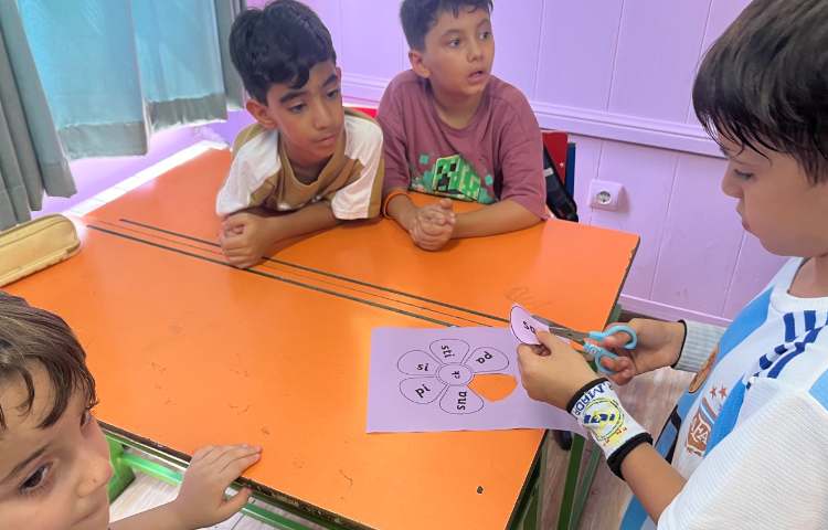 فعالیت مربوط به کاردستی فونیکس 3