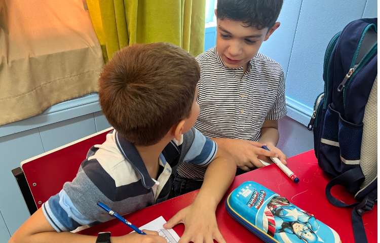 فعالیت مربوط به گرامر like و don't like 2