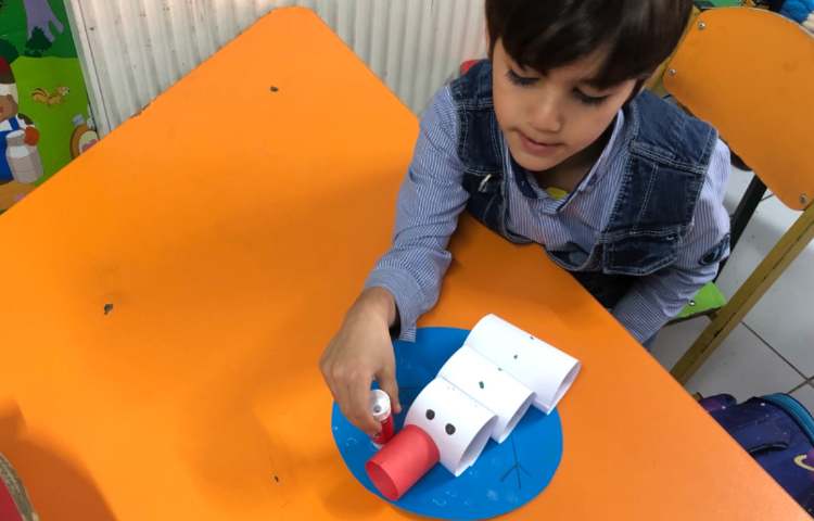 فعالیت مناسبتی:درست کردن آدم برفی 2