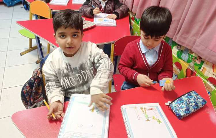 فعالیت مناسبتی (نقاشی روز درختکاری)