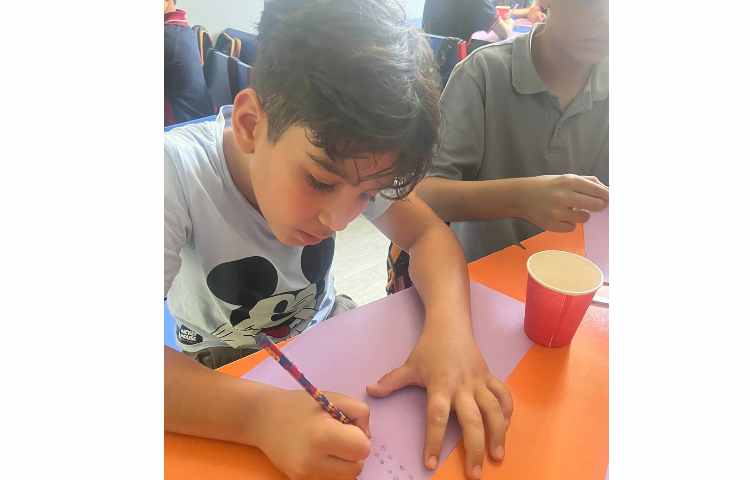 فعالیت cut and count نوشتن حروف انگلیسی و جملات کوتاه 4