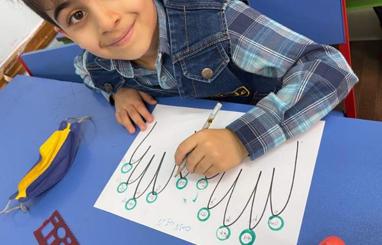 فعالیت های آموزشی پایه دوم دبستان 8