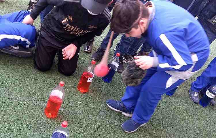 فعالیت های جذاب زنگ های تفریح زبانی دبستان علوی 10