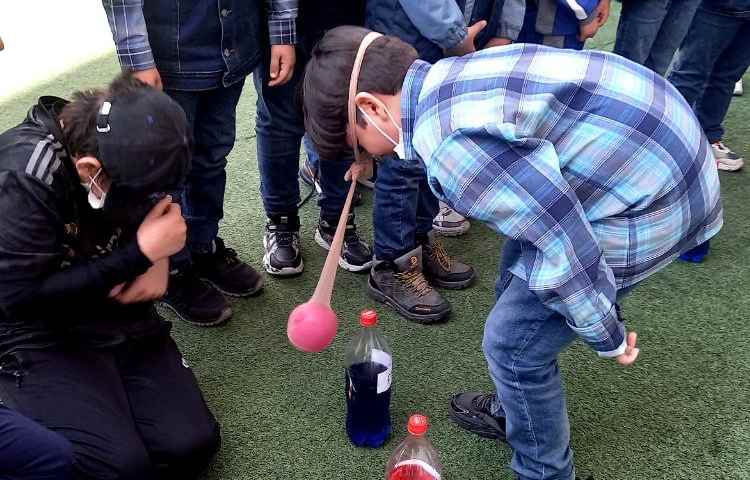 فعالیت های جذاب زنگ های تفریح زبانی دبستان علوی 8