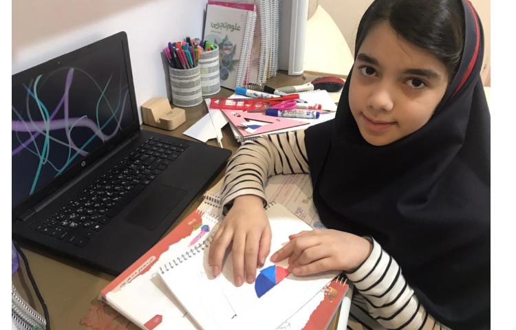 فعالیت های دانش آموزان در زنگ ریاضی (تدریس مجموع زوایای داخلی مثلث) 2