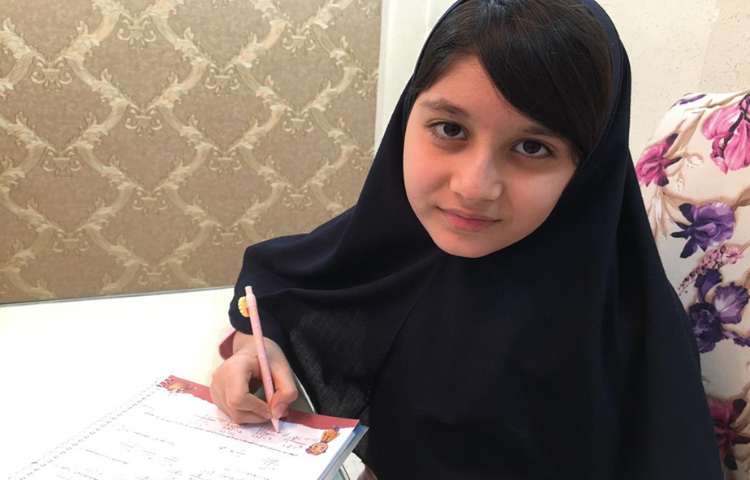 فعالیت های دانش آموزان در منزل هنگام انجام تکالیف 1