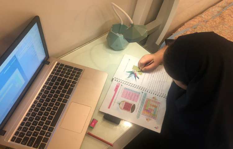 فعالیت‌های درسی دانش آموزان در منزل 2