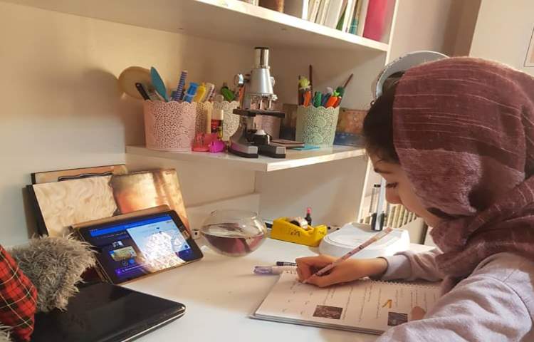 فعالیت‌های درسی دانش آموزان در منزل 2