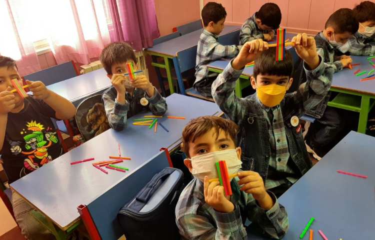 :فعالیت های درسی کلاس سیب 11