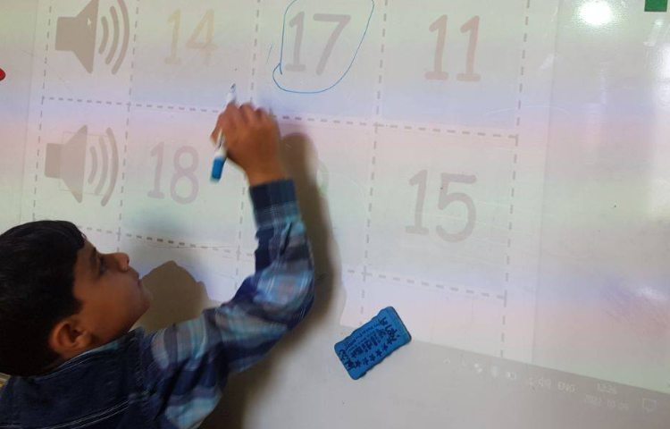 :فعالیت های درس زبان، کلاس فضانوردان 1