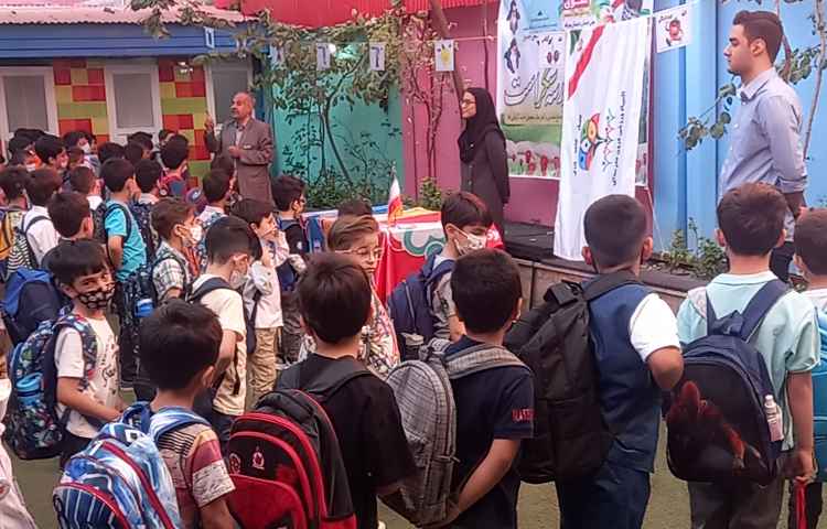 :فعالیت های روز اول مدرسه، کلاس زمین و مریخ 1