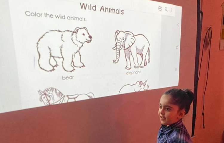 فعالیت های زبانی شاد روز بدون کیف دانش آموزان پیش دبستان علوی 1