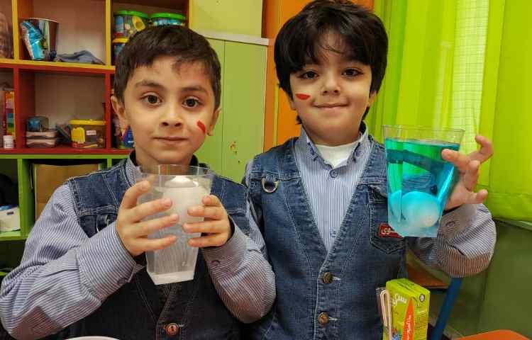 فعالیت هفته علوم ترفند های نمکی 4