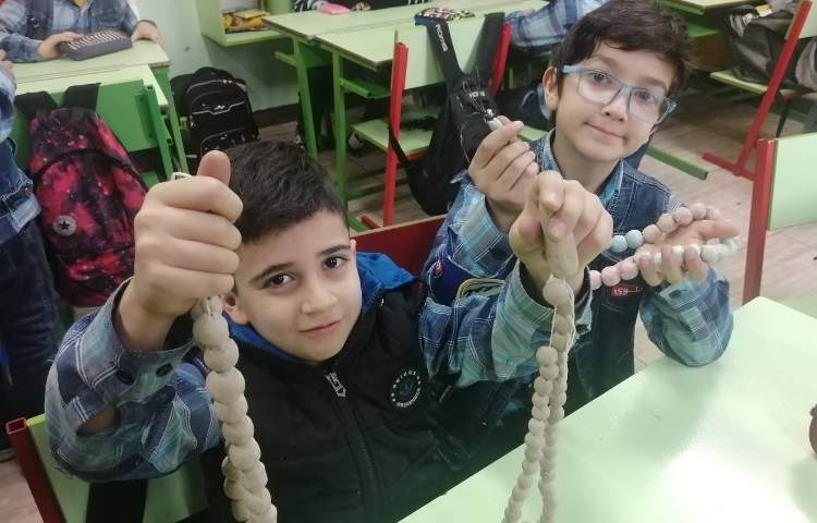 :فعالیت هنری، ساخت تسبیح 1