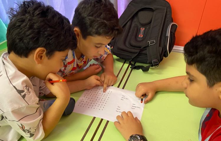 :فعالیت پیدا کردن کلمات شامل حرف x 3