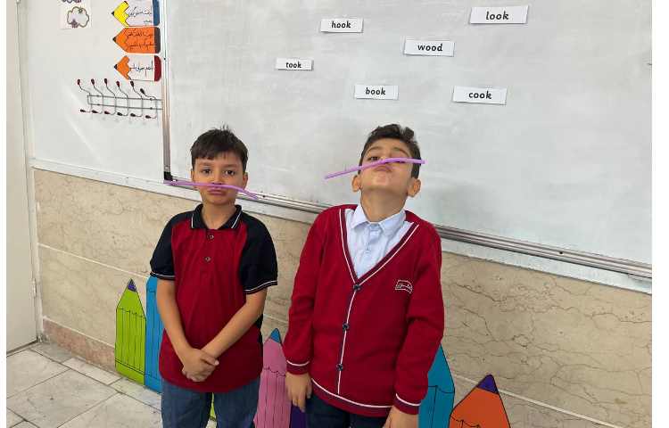 فعالیت کلاسی جهت مرور لغات مرتبط با حرف oo