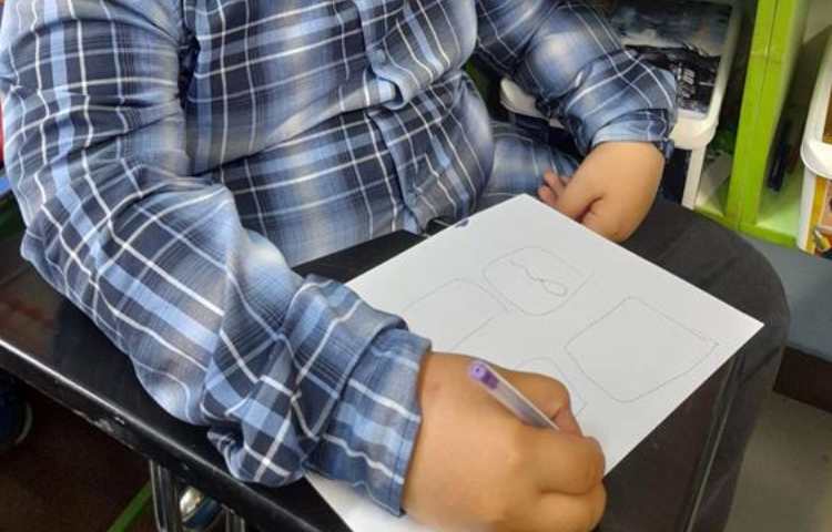 فعالیت کلاسی درس علوم به زبان انگلیسی پایه دوم دبستان 2