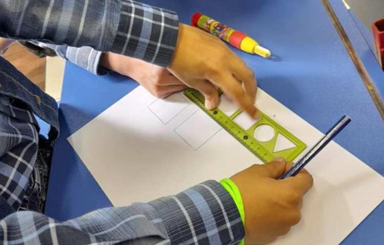 فعالیت کلاسی درس علوم به زبان انگلیسی پایه دوم دبستان 6