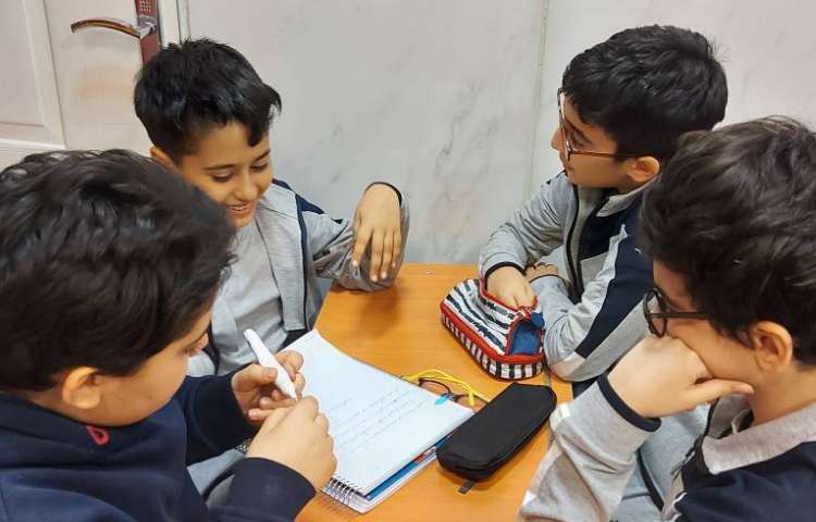 فعالیت گروهی تلفیق درس هدیه و نگارش 1