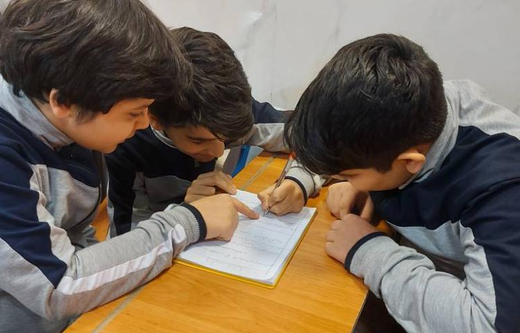 فعالیت گروهی تلفیق درس هدیه و نگارش