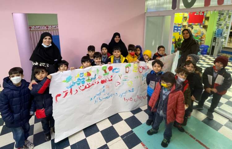 :فعالیت گروهی دانش آموزان، تقدیر از مدیریت دبستان