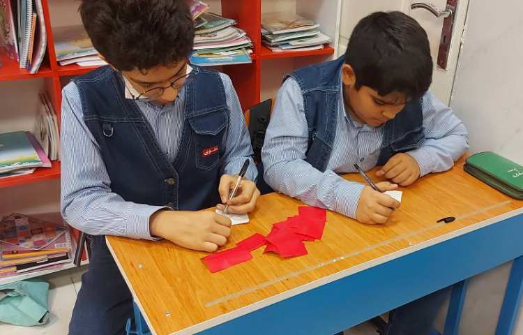 فعالیت گروهی درس فارسی ،پرسش خلاقانه مترادف و متضاد و هم‌خانواده 3