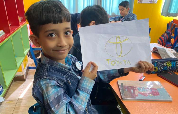 :فعالیت گروهی، طراحی لوگوی کسب و کار شخصی 4