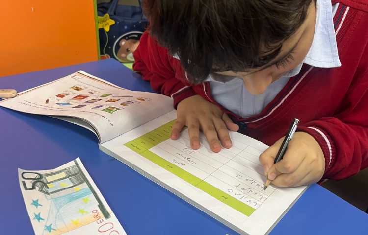 فعالیت گروهی و معرفی انواع ارز 2