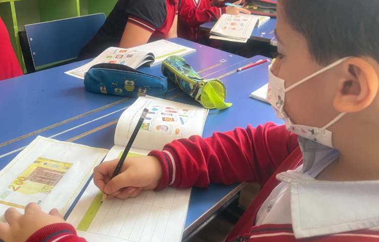 فعالیت گروهی و معرفی انواع ارز 6