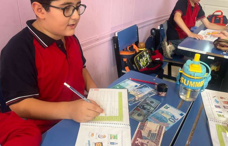 فعالیت گروهی و معرفی انواع ارز 8