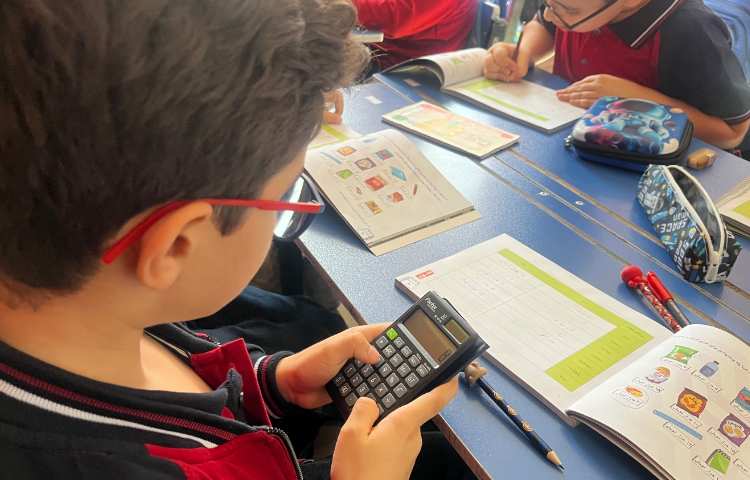 فعالیت گروهی و معرفی انواع ارز