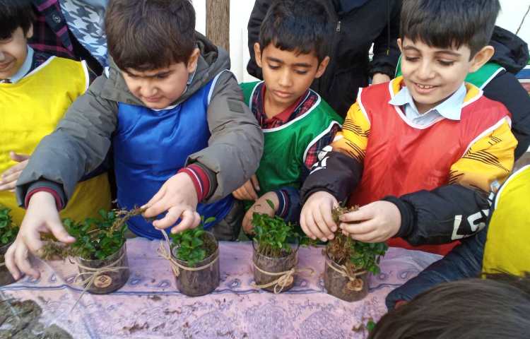 فعالیت گروه های چهارخانه به مناسبت روز درختکاری 3