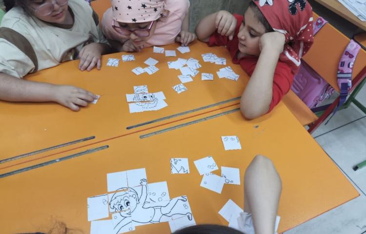 فعالیت - freer - present continues 2