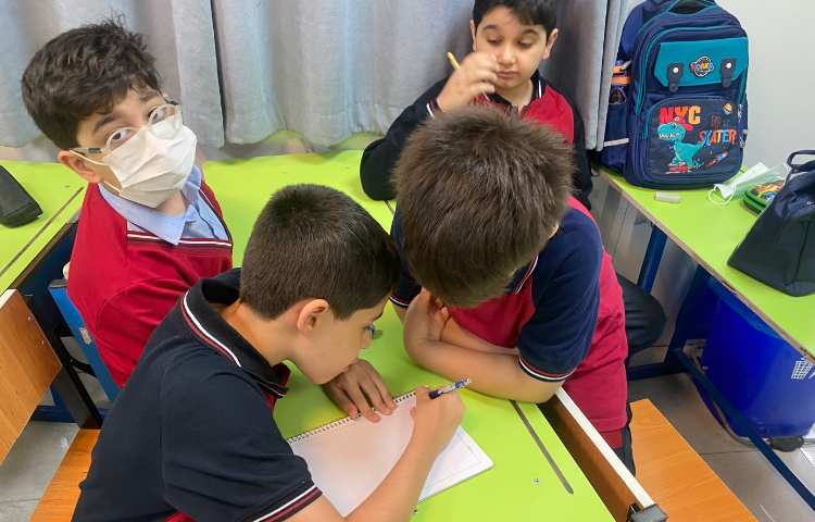 فعالیت Running Dictation 2