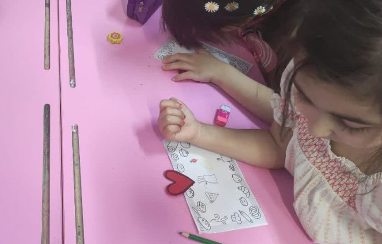 فعالیت-stage : freer practice Fine motor skills