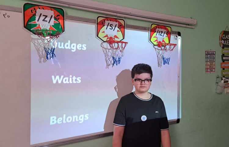 فونیکسBasketball game to practice different sounds