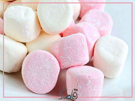 مرحله دوم: ریختن ژله پف کرده در دیس