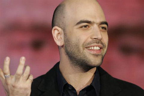 روبرتو ساویانو کیست؟