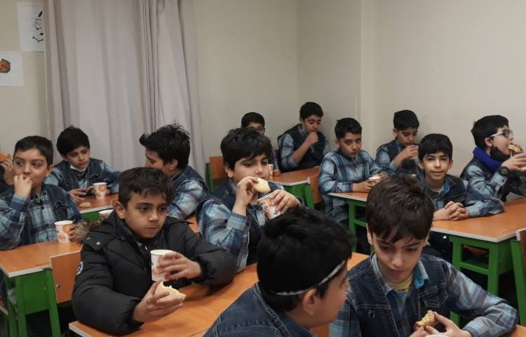 قرائت زیارت پر فیض عاشورا 4