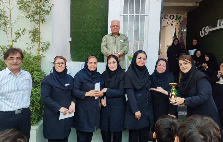 قهرمانی آموزگاران دبستان پسرانه علوی شرق 2 6