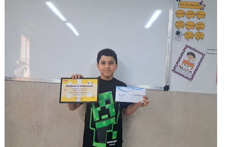 قهرمان و نایب قهرمان مسابقه بزرگ spelling bee در بین تمام شعب علوی