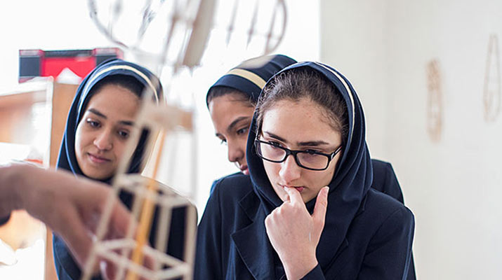 تعداد بالای دختران و زنان در آموزش و پرورش و لزوم وجود دفتر امور زنان