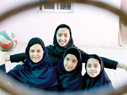 تعداد بالای دختران و زنان در آموزش و پرورش و لزوم وجود دفتر امور زنان