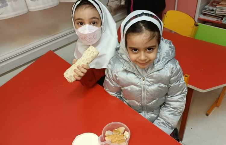 لقمه صبحانه مادرانه