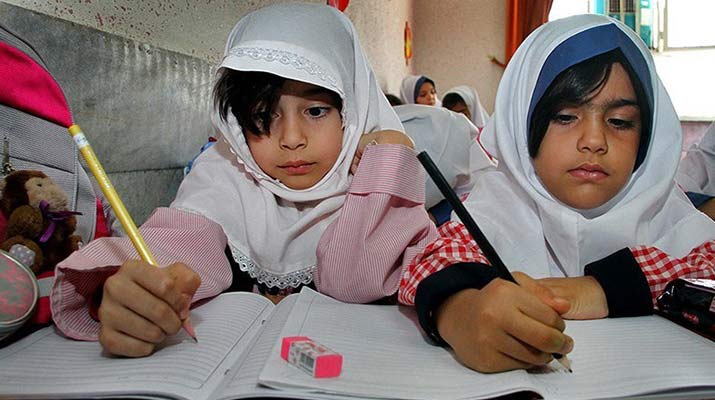 چگونه می‌توان در عین محبت کردن، مانع از لوس شدن کودکان شد؟