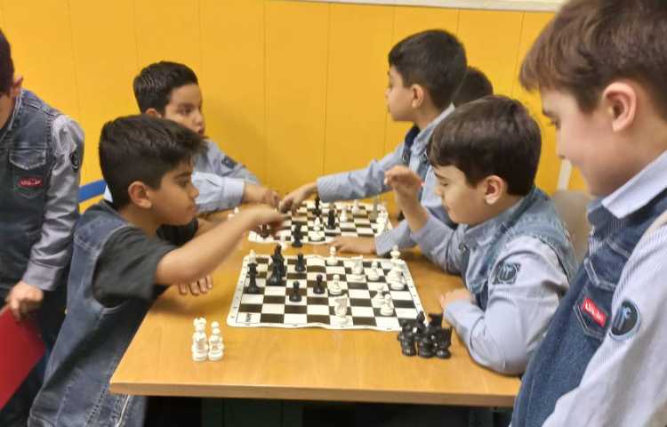 مات پلکانی 1