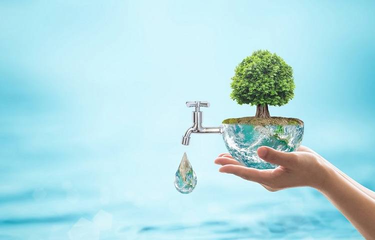 ماجراهای آقای آبی!