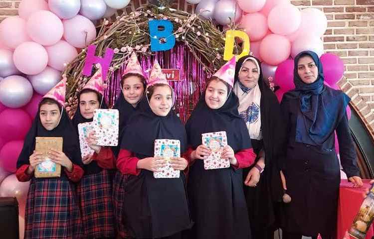 مادران و دختران 16