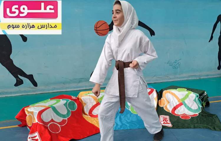 مانور افتتاحیه مسابقات ورزشی درون مدرسه ای 1